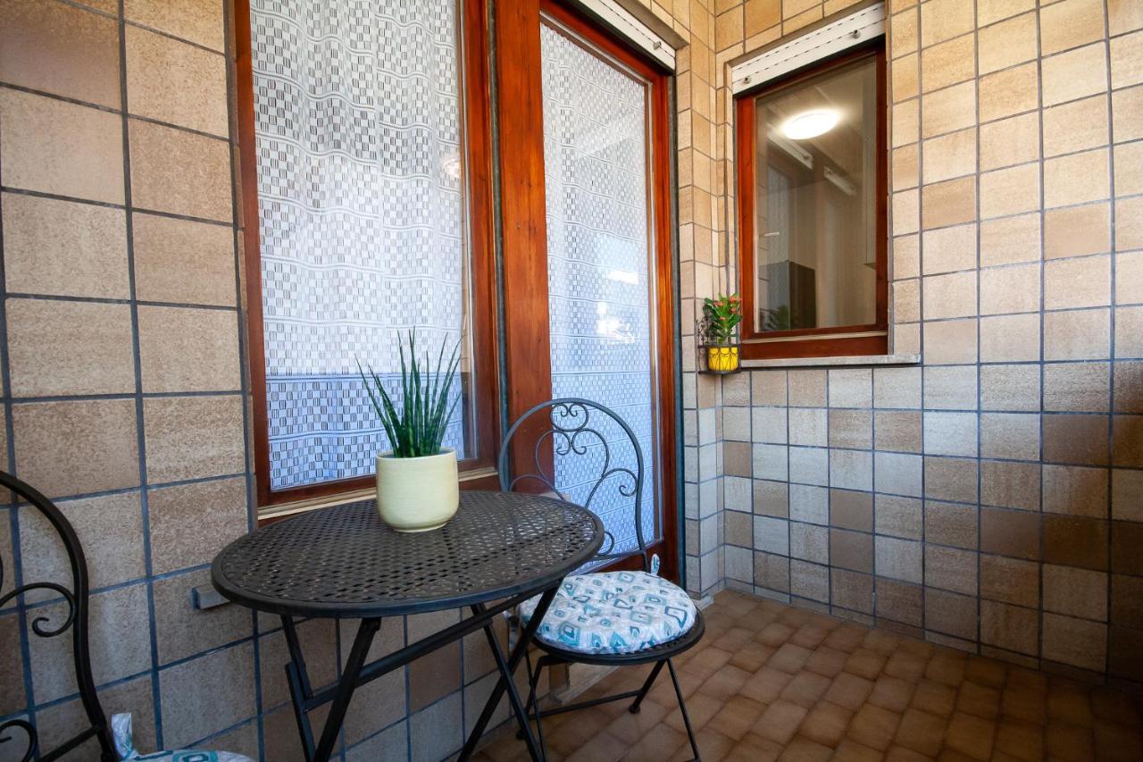 Apartamento Tranquillo Bilocale Vicino Al Centro Storico Bozen Exterior foto