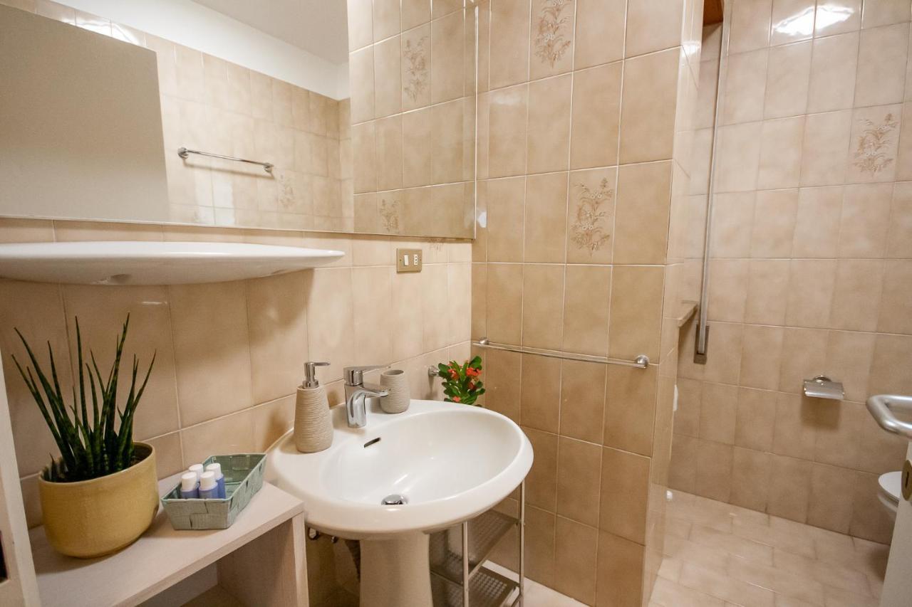 Apartamento Tranquillo Bilocale Vicino Al Centro Storico Bozen Exterior foto